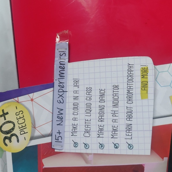 New Project Mc2 Ultimate Lab Kit with 15+ Experiments - Picture 5 of 9